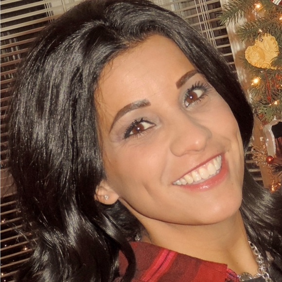 Meet your Posher, Angela - Picture 1 of 1